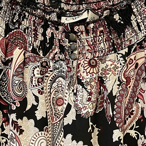 4/$20 Sale! Beautiful Tunic 🌺 - Picture 2 of 8